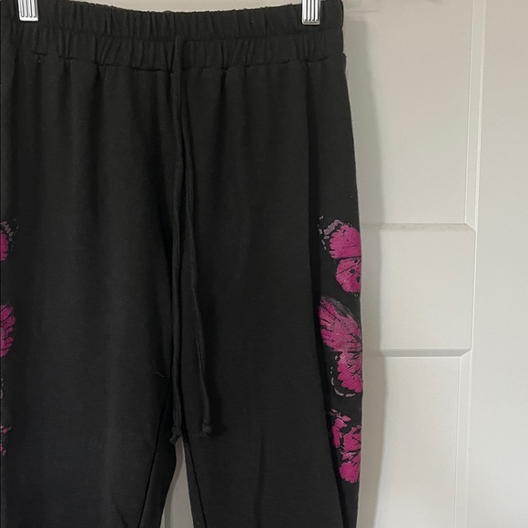 Two piece Elegant Black Sweatshirt with Pink Butterfly Accents - Picture 4 of 8